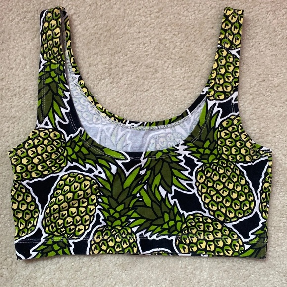 *4/$24* H&M Pineapple Crop Top - Picture 3 of 7